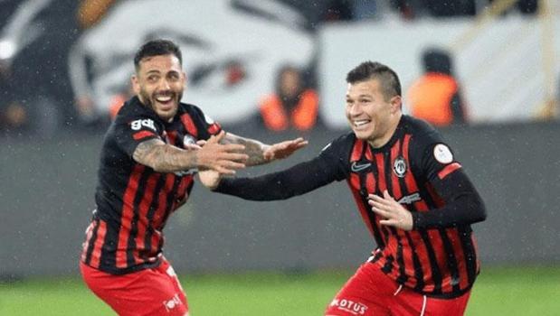 Çorum uzatmalarda geri döndü! Play-off final biletini kaptı)