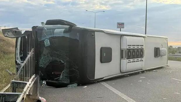 İstanbul-İzmir Otoyolu’nda can pazarı! 40 kişiden 25’i yaralandı)