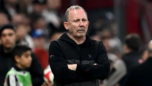 Beşiktaş’ta Sergen Yalçın dönemi sona erdi)