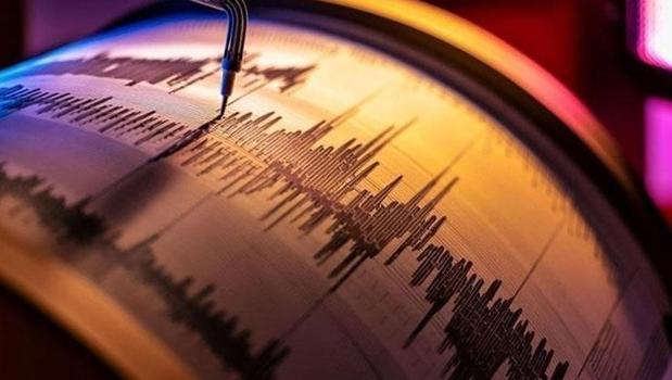 Malatya'da 5.6 büyüklüğünde deprem! Çevre ilçelerde de hissedildi)