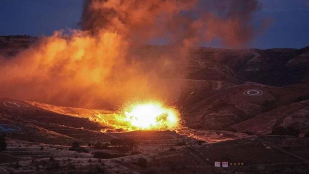 EFES-2026 Tatbikatı'nın gece safhasında hedefler tam isabetle vuruldu)