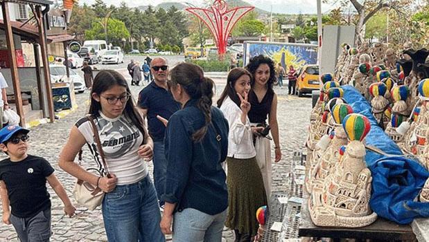 Kapadokya'da bayram tatili yoğunluğu! Oteller doldu taştı)