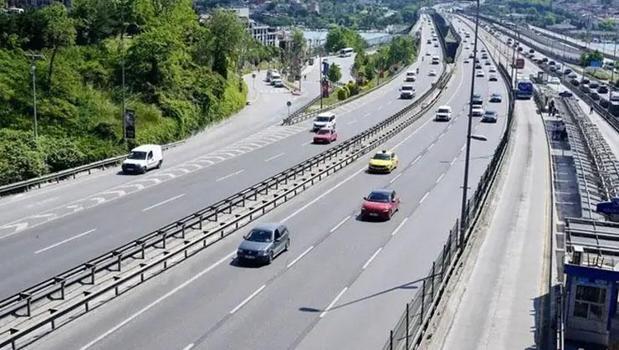İstanbul'da bayram sakinliği! Trafik yoğunluğu yüzde 36 ölçüldü)