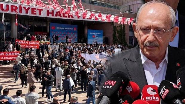 Kılıçdaroğlu 2.5 yıl sonra CHP binasında! 'Halkın umudu Kılıçdaroğlu' sloganları ile karşılandı)