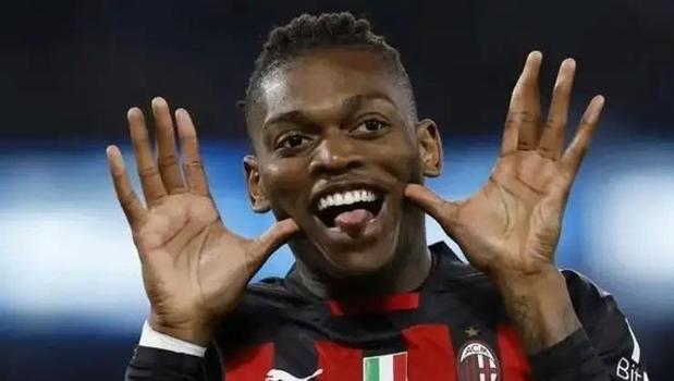 Kendi ağzıyla açıkladı! Leao adım adım Süper Lig’e)