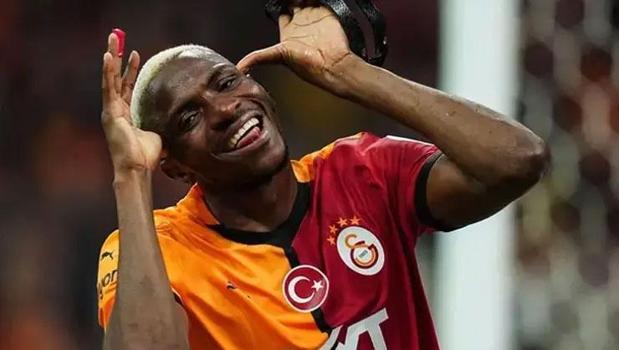 Galatasaray'da Osimhen depremi! Victor Osimhen'in transferini hocası duyurdu)