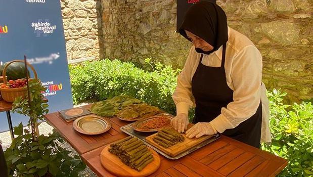 Tek tek sararak başladı, günde 40 kiloya ulaştı! Yapamazsın diyenleri dinlemedi: 'Sabahları hademe, geceleri üretici oldum')