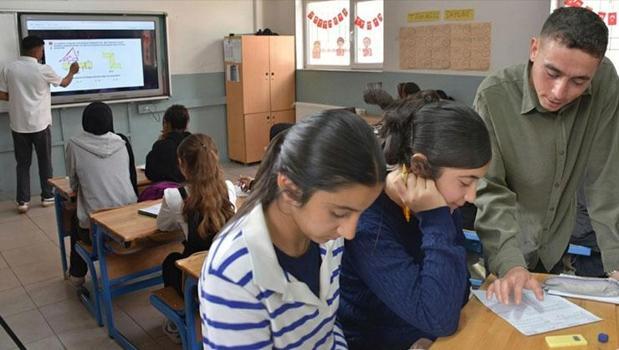 Hem kahraman hem öğretmen oldular! Şırnak'tan yürekleri ısıtan fotoğraf)