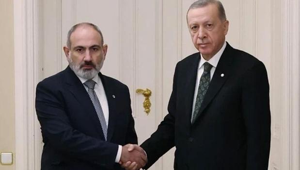 Cumhurbaşkanı Erdoğan, Ermenistan Başbakanı Paşinyan ile görüştü)