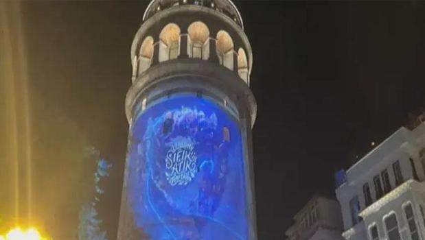Galata Kulesi'nde Sıfır Atık Haftası ile ilgili ışık gösterisi)