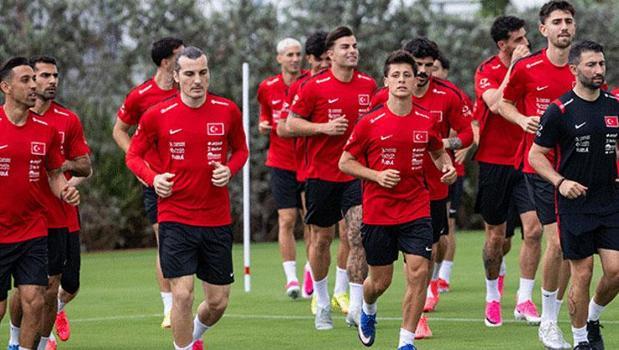 A Milli Futbol Takımı Miami'de ilk antrenmanını yaptı)