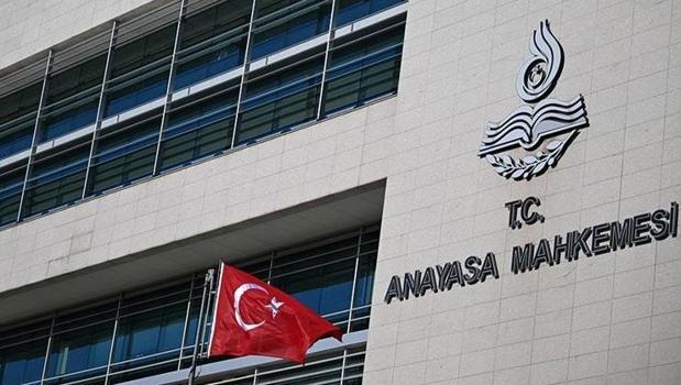 AYM'den flaş nafaka kararı! Oy çokluğu ile iptal edildi)