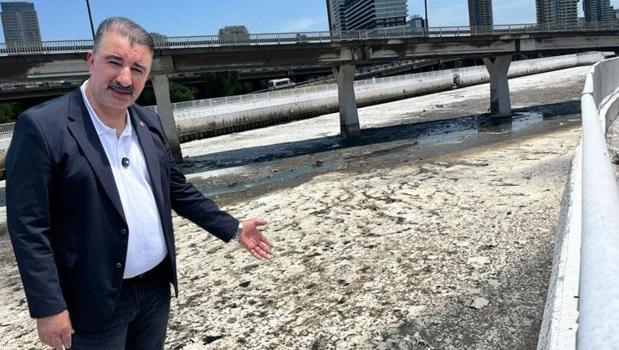 İzmir'de Dünya Çevre Günü'nde maskeli isyan! "Burada nefes almak bile imkansız")