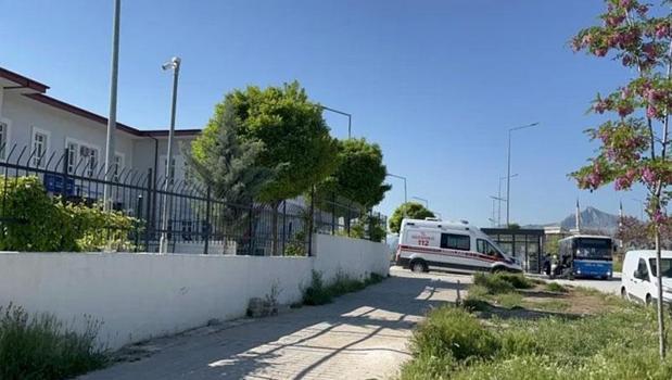 Üniversite öğrencisi yurdun 6'ncı katından düştü, hayatını kaybetti)