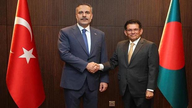 Dışişleri Bakanı Hakan Fidan, Bangladeşli mevkidaşı Rahman ile görüştü)