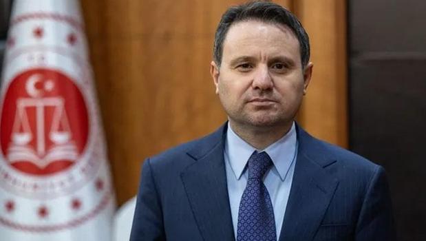 Bakan Gürlek duyurdu! 27 ilde yasa dışı bahis operasyonu)