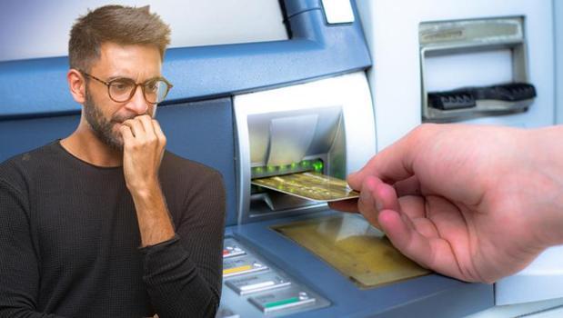 ATM'de kart unutanlar yandı! Yargıtay’dan emsal karar: Bildirmediğiniz her dakika borç katlanıyor!)