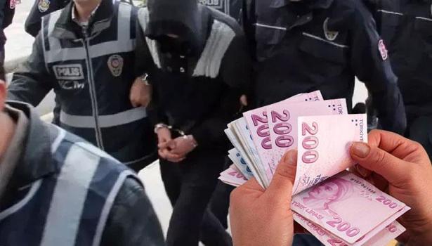 ATM'lerde akılalmaz oyun! 102 bin dolarlık vurgun deşifre oldu: 6 ilde eş zamanlı operasyon)