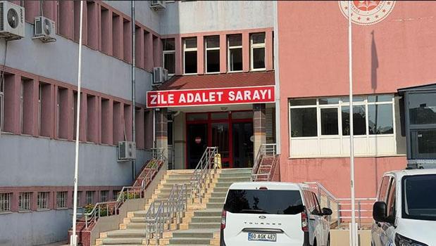 25 yaşındaki kadın evinde ölü bulundu! Anne ve kız kardeşleri tutuklandı)