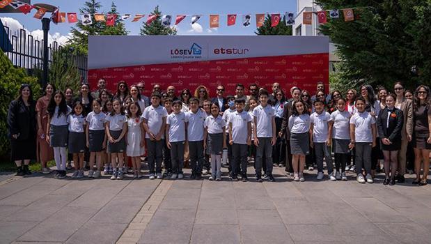 LÖSEV Lösemili Çocuklar Köyü'nde oyun parkı yenilendi)