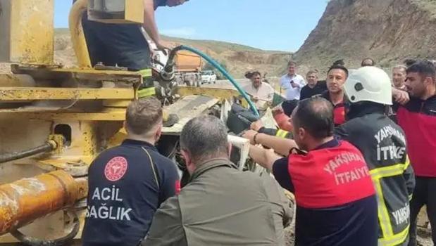 Kırıkkale'de feci olay! Kepçe 15 metre yükseklikten yuvarlandı)