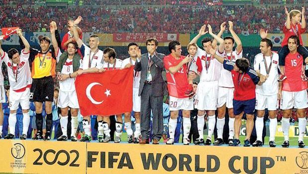 Dünya Kupası'nın unutulmazları! 2002 rüyası: Sahne Türklerin)