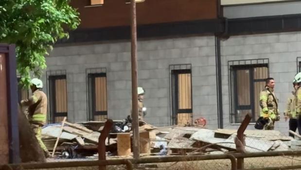 Bayrampaşa’da trafoda yangın çıktı, tramvay seferleri aksadı)