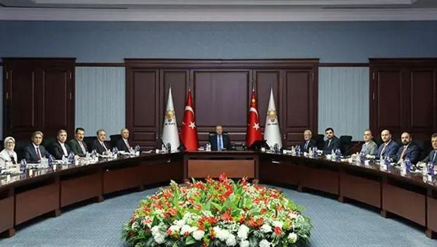 AK Parti, Cumhurbaşkanı Erdoğan başkanlığında toplandı)