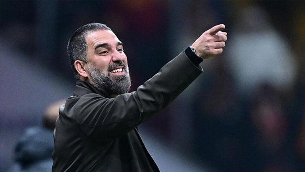 Arda Turan, eski Fenerbahçeli yıldızı resmen duyurdu! Shakhtar duyurdu)