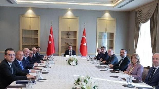 Cevdet Yılmaz, Cumhurbaşkanlığı Ekonomi Politikaları Kurulu üyeleriyle görüştü)
