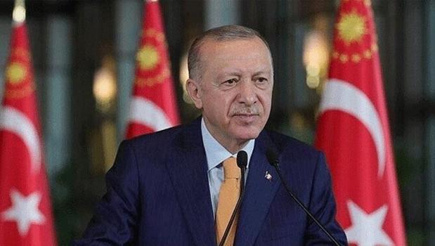 Cumhurbaşkanı Erdoğan'dan Aziz Yıldırım'a tebrik telefonu)