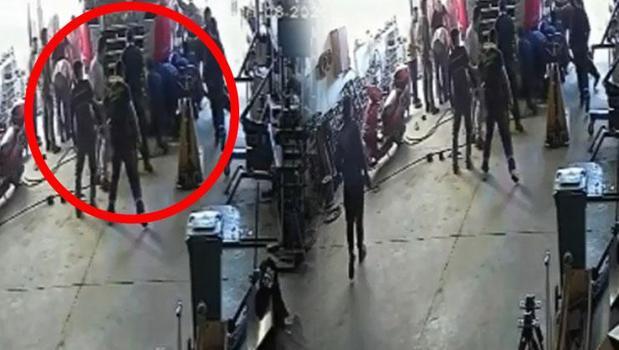 Sanayide can pazarı! Baba ve oğlu tamir ettikleri TIR’ın altında kaldı)