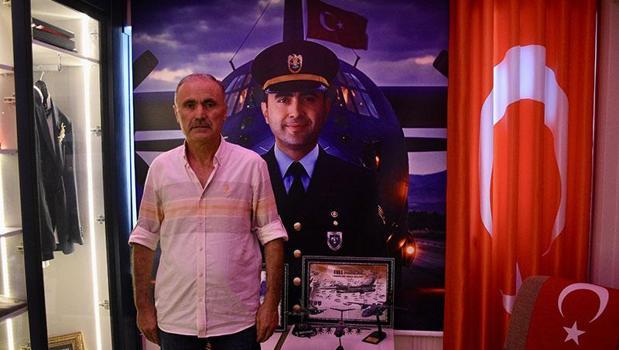 Görenler gözyaşlarını tutamıyor! Evin tek oğluydu: Samsun'daki bu dairede zaman durdu)