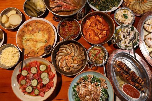 Trabzon pidesi ve Hamsiköy sütlacına büyük ilgi! Trabzon Kültür Yolu Festivali'nde Karadeniz lezzetleri hafızalara kazındı)