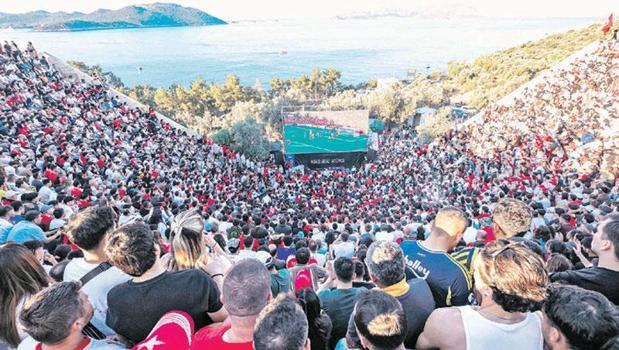 Dünya ’Kaş‘ı konuşuyor)