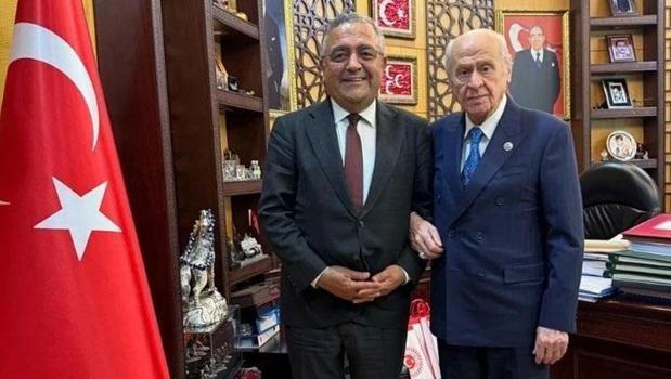 Devlet Bahçeli, Diyarbakır Milletvekili Sezgin Tanrıkulu ile görüştü)