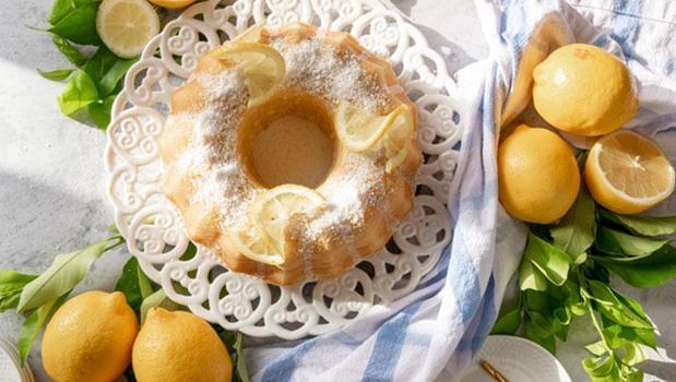 Evde limonu olan hemen denesin! Tam ölçülü ve yumuşacık kek tarifi, buram buram kokuyor)