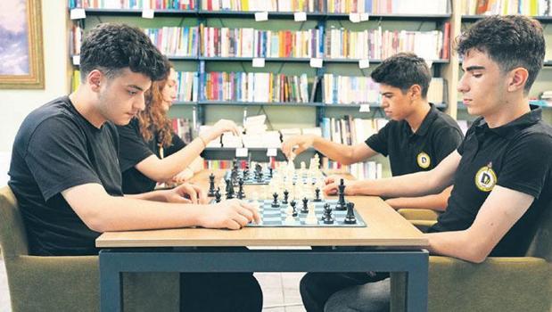 Demirören Medya ve Teknoloji Lisesi'nde tanıtım günleri başladı! Eğitim için doğru tercih)