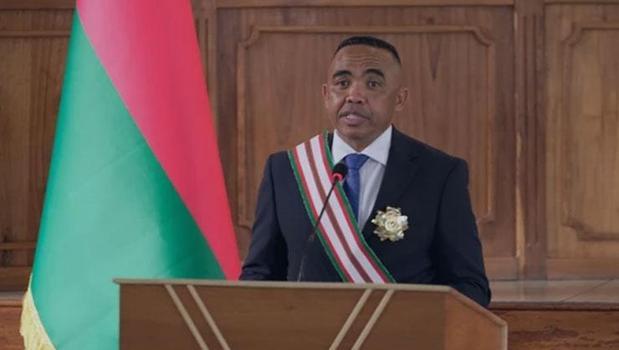 Madagaskar'da geçici Cumhurbaşkanı'na yeni suikast girişimi! İHA'lı saldırı son anda engellendi)