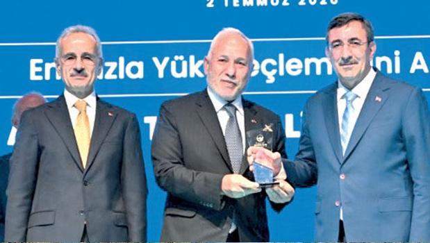 Yük elleçleme rekoru büyük ödül getirdi)