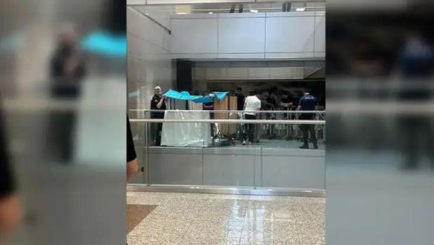 Hakimliğe sevk edilen zanlı 6'ncı kattan atlayarak intihar etti)