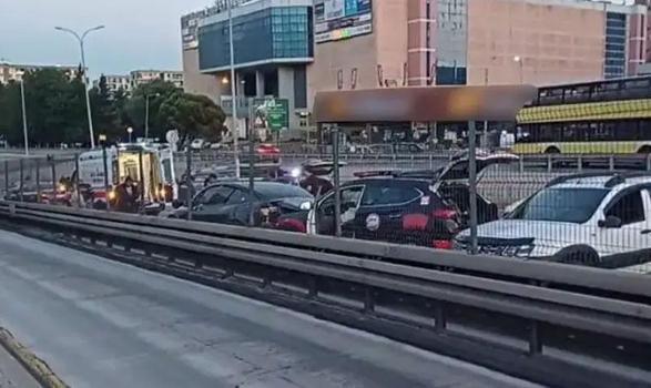 Beylikdüzü'nde zincirleme kaza! 1 yaralı)
