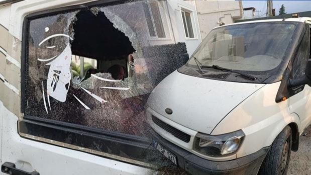Ucuz karpuz satan rakip esnafa sinirlendi, kamyonetin camlarını kırdı)