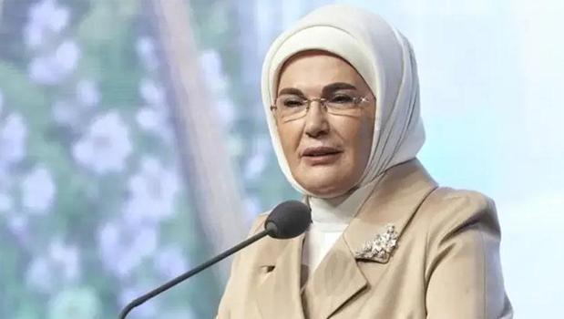Emine Erdoğan’dan Külliye'deki tarihi gecenin ardından ilk açıklama: Büyük memnuniyet duyduk)