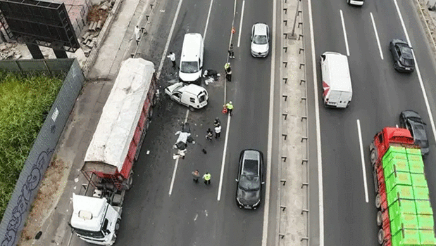 Bahçelievler'de zincirleme trafik kazası! 1 kişi öldü)