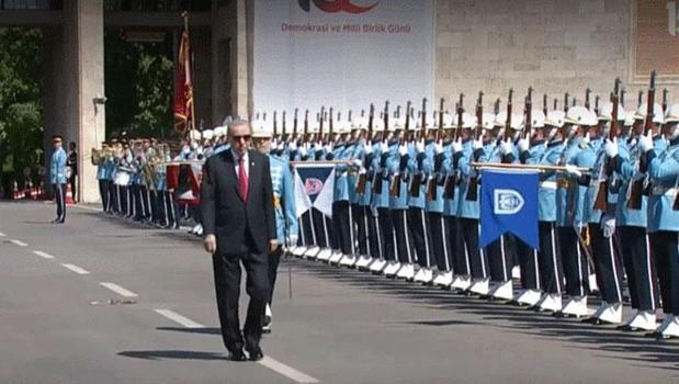 Cumhurbaşkanı Erdoğan 15 Temmuz Anma Töreni için TBMM'de)