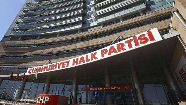 CHP'de 8 il başkanı daha görevden alındı)