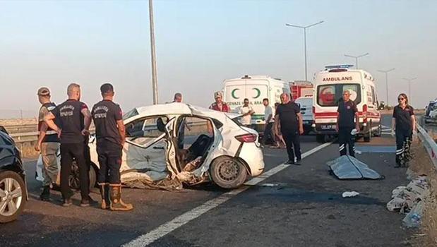 Otomobil ile minibüs çarpıştı! 2 kişi öldü, 8 kişi yaralandı)