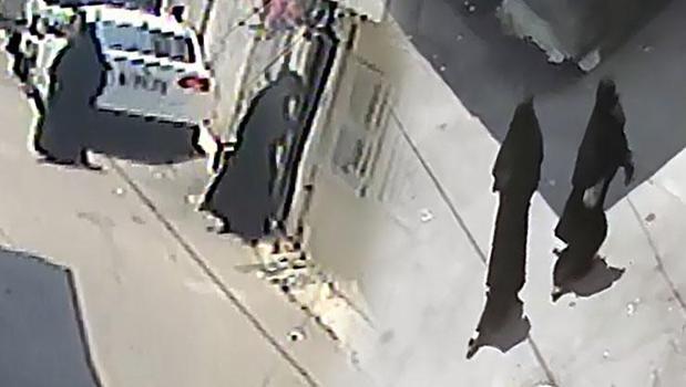 Adana'da film gibi hırsızlık! Çarşaf giyip eve girdiler: 1 gün önceden keşif yapmışlar)