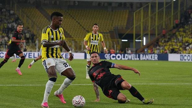 Fenerbahçe - Gornik Zarbze maçı başladı)